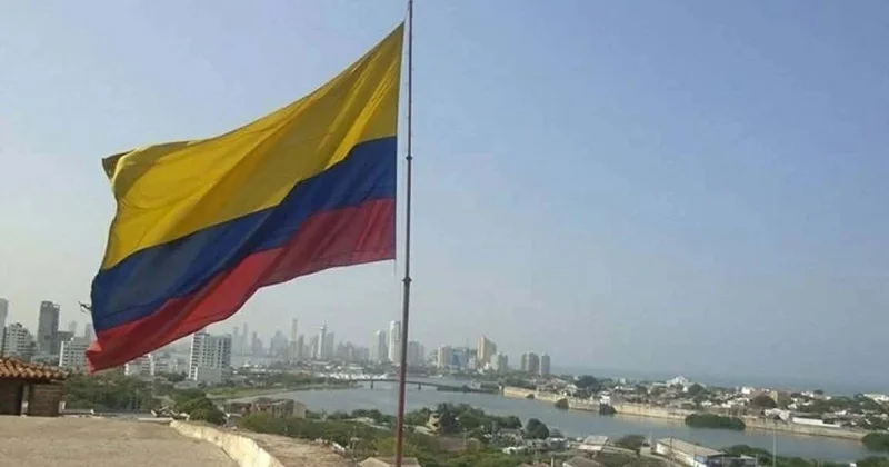 Daha bir gərginlik ocağı: Kolumbiya Ekvadorun işığını kəsdi