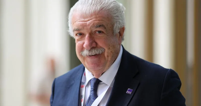 Патриарх журналистики Михаил Гусман: Родиться в Баку, просыпаться с первыми лучами солнца и видеть в окне Каспийское море