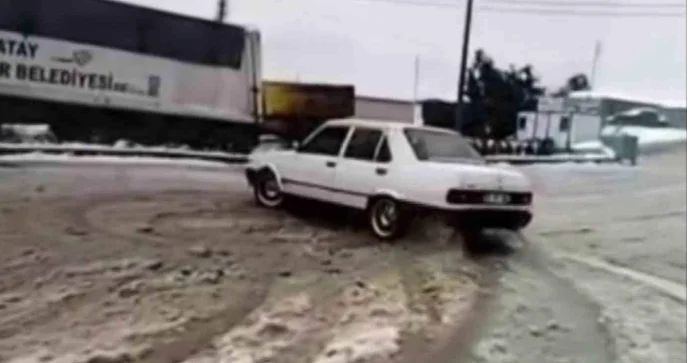 Qarlı yolda “Tofaş”la şou göstərən sürücü saxlanıldı; 2500 manat cərimələndi VİDEO