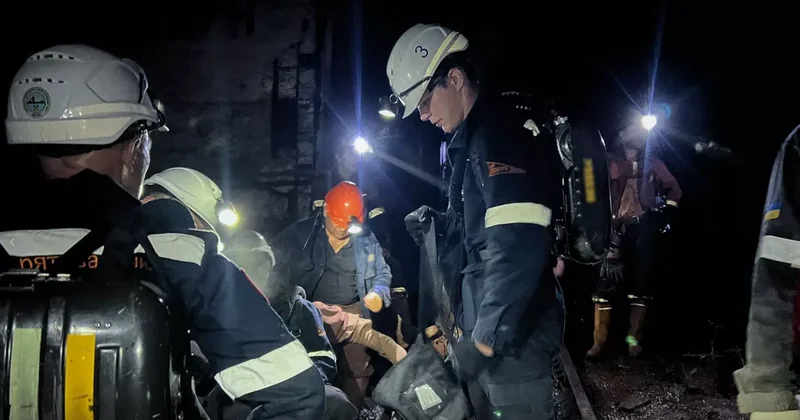 В Кривом Роге спасли шахтеров, оказавшихся в ловушке после атаки БПЛА ФОТО