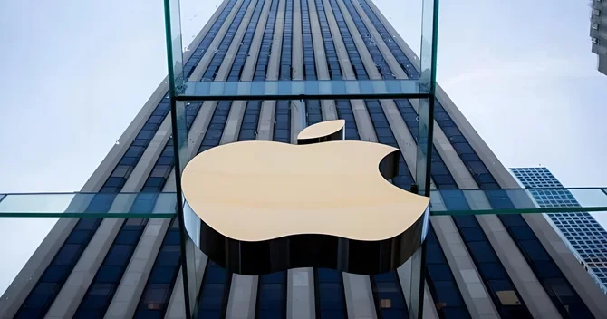 Apple Sirini süni intellektli çat bota çevirir