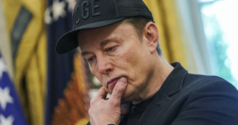 Маск возвращается в политику