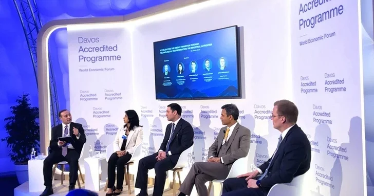 SOCAR и 4SIM обсудили энергетический переход и ИИ на форуме в Давосе