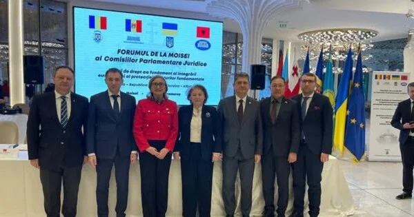 Bu iclasda iştirak etmək böyük şərəfdir Səfir