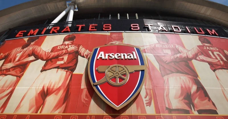 Arsenal ın keçmiş müdafiəçisi klubdakı vəzifəsindən ayrılır