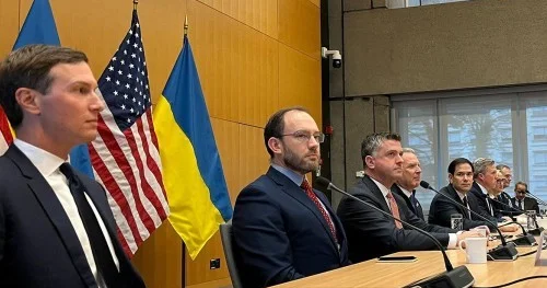 Axios назвал главную тему обсуждений на сегодняшней трехсторонней встрече