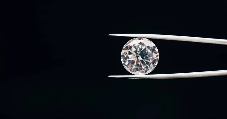 Ильгар Гасанов о том, почему Азербайджан не может вести торговлю необработанными алмазами