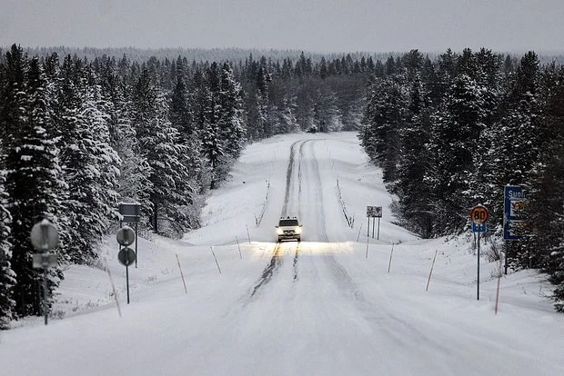 Finlandiya Rusiya ilə sərhədi açmayacaq..?