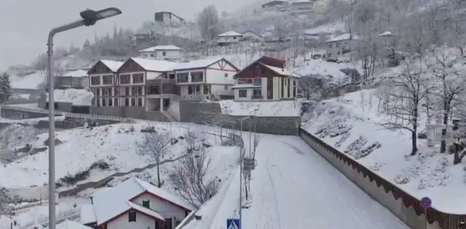 Laçın şəhərinin dronla çəkilən qış mənzərəsi FOTO