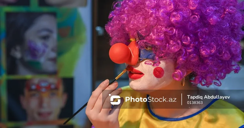 Zərgərlikdən veb dizayna qədər: Əmək bazarının tələb etdiyi ixtisaslar bir mərkəzdə FOTOREPORTAJ