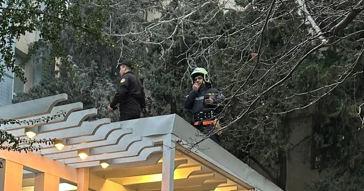 В Баку в одном из ресторанов в центре города произошло задымление