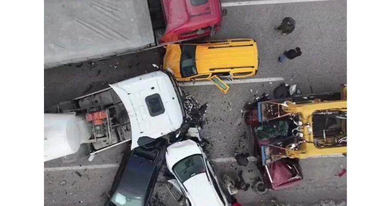 Две цепные аварии в Эрзуруме, более 30 пострадавших ВИДЕО