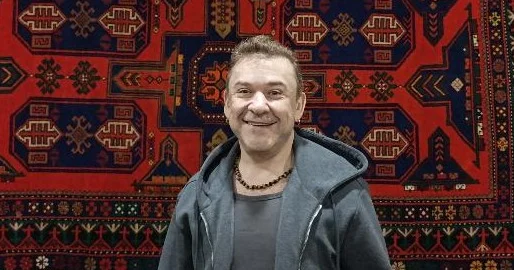 Azərbaycanda inanılmaz dərəcədə gözəl qızlar var Rus aktyor