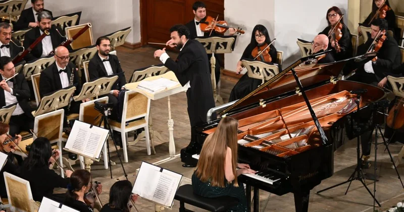 Üzeyir Hacıbəyli adına Azərbaycan Dövlət Simfonik Orkestrinin növbəti möhtəşəm konserti təqdim olundu FOTO