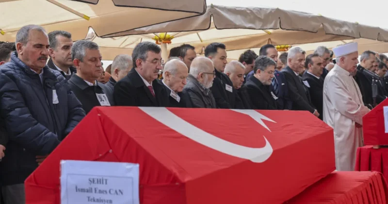 Qətərdə helikopter qəzasında həlak olan Türkiyə vətəndaşları dəfn edildilər FOTO VİDEO