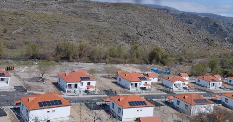 Daha bir deputatın kəndi bərpa olundu Yeni köç başlayır