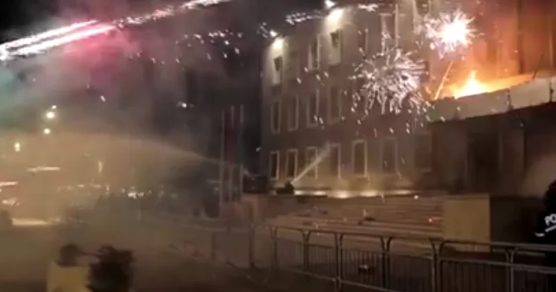 В Албании горячо: обстреляли офис премьера, есть раненые видео