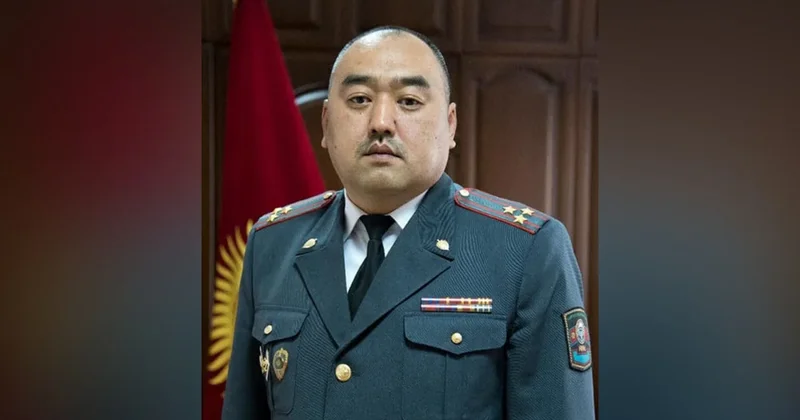 Глава МВД Кыргызстана Улан Ниязбеков оштрафован за курение в общественном месте