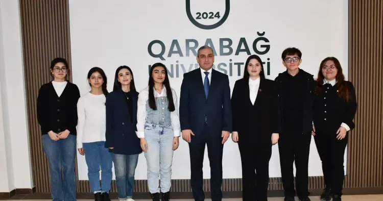 Qarabağ Universitetinin beynəlxalq müsabiqələrdə iştirak edəcək komandaları ilə görüş KEÇİRİLDİ