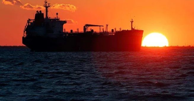 Разблокировку 140 млн баррелей иранской нефти назвали невозможной