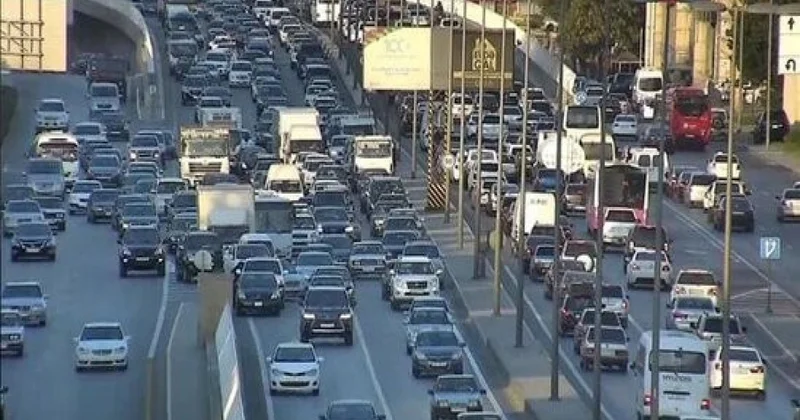 Bakıda tıxacların azaldılması üçün 3 strateji yol layihəsi icra olunur