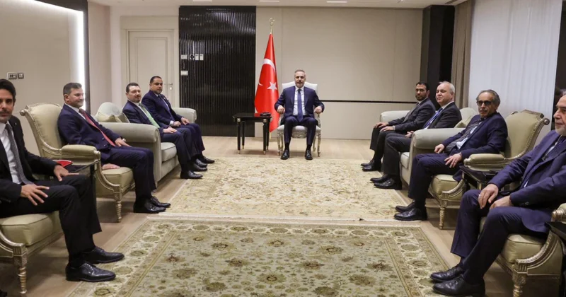 Türkiyənin xarici işlər naziri 7 ərəb dövlətinin səfirlərini qəbul edib