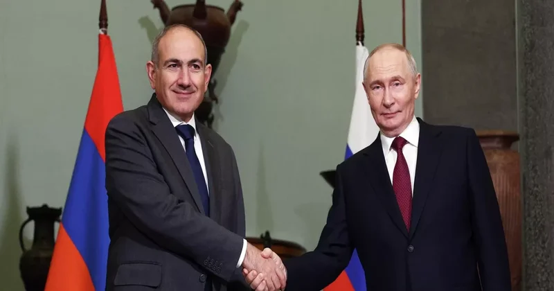 Putin və Paşinyan ikitərəfli münasibətlərin inkişafını müzakirə ediblər