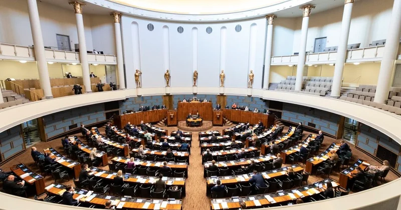 Finlandiyada nüvə silahının yerləşdirilməsi müzakirə olunur