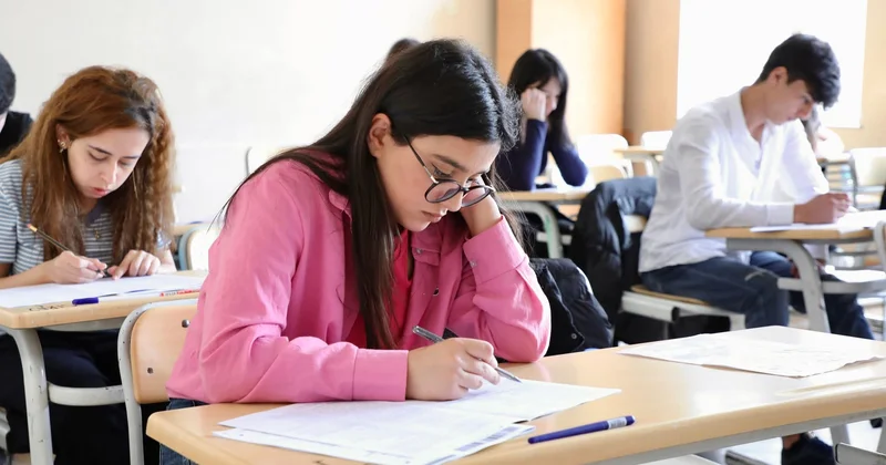 İmtahanın nəticələri açıqlandı: 9 nəfər maksimal nəticə göstərib