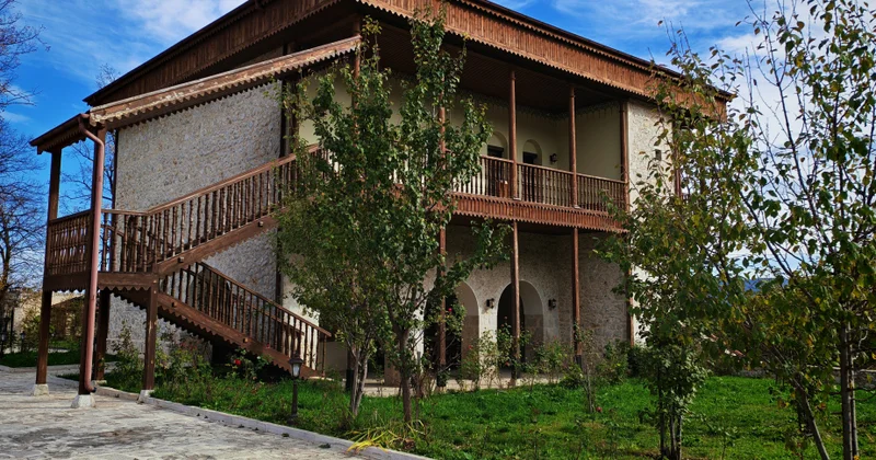 Şuşada XVIII əsr malikanəsi Mehmandarovların evi VİDEO