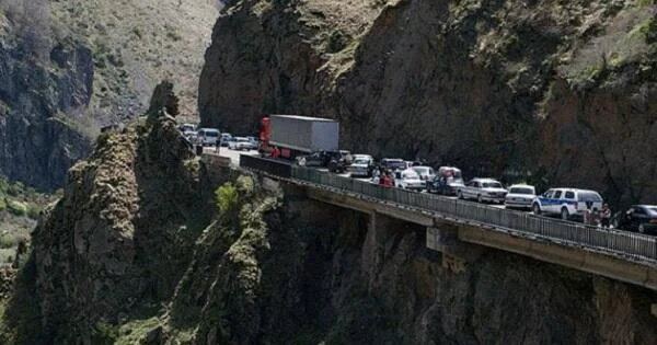 Yuxarı Lars yolu yenə bağlandı KONKRET