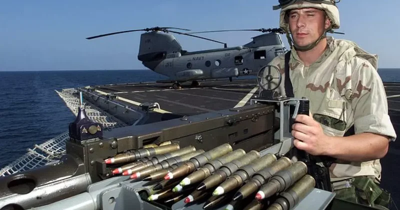 The War Zone: США впервые за 38 лет применили против Ирана палубную пушку