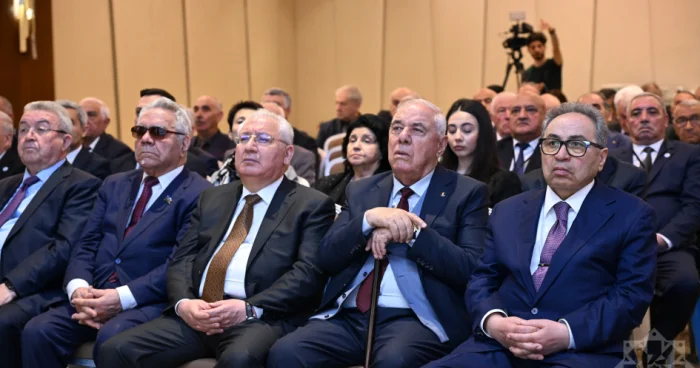 Ağsaqqallar qurultay keçirdilər, Eldar Quliyev sədr seçildi