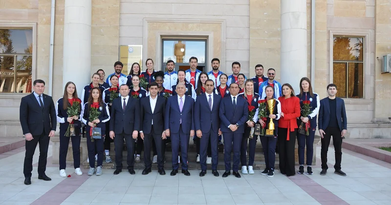“Turan” Voleybol Klubu Yüksək liqada aldığı qızıl mükafatı rayona aparıb Fotolar