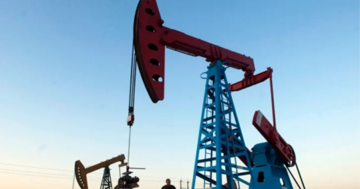 Hörmüz böhranı fonunda İran və Rusiya neftinə qarşı sanksiya güzəşti uzadıldı