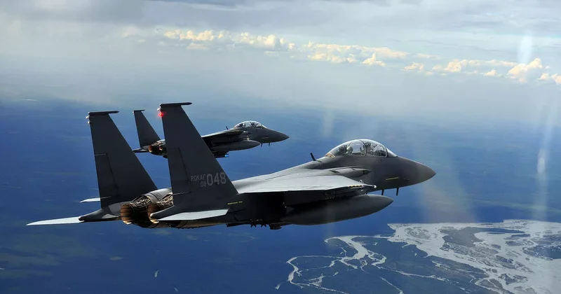 Столкновение F 15 из за селфи пилотов: ВВС Южной Кореи извинились