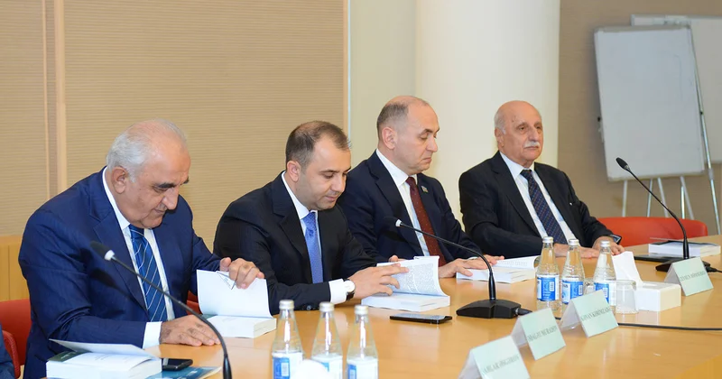 Qlobal təhsil təcrübələrini birləşdirən “Yeni çağırışlar”ın təqdimatı Fotolar
