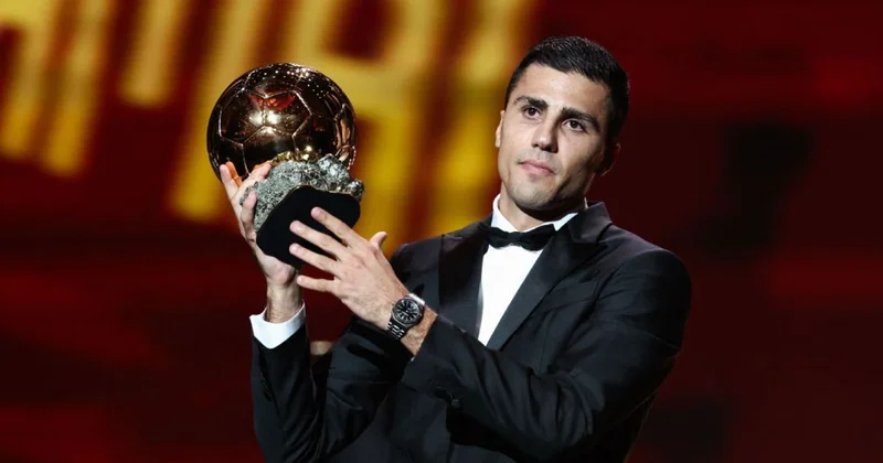 “Dostlarım mənə yazdı ki, “futbol qazandı”