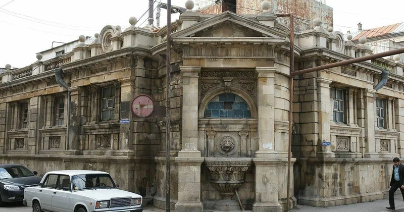 “Fantaziya” hamamının söküləcəyi ilə bağlı iddialara Cavab