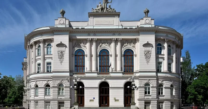 Кибератака на Варшавский университет: данные сотрудников и студентов оказались в даркнете