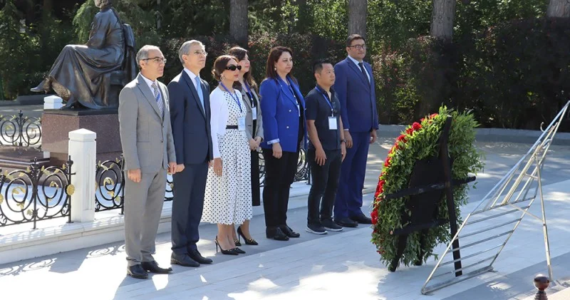 Azərbaycan Universitetində ikigünlük beynəlxalq konfrans işə başlayıb FOTOLAR