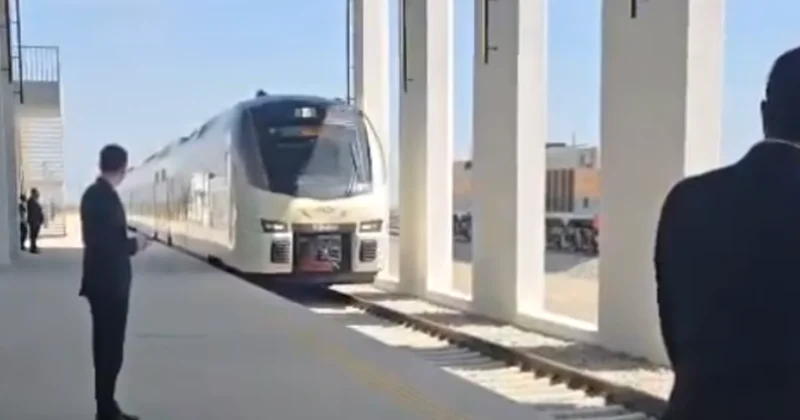 Hikmət Hacıyev Bakı Ağdam qatarı ilə bağlı paylaşım edib VİDEO