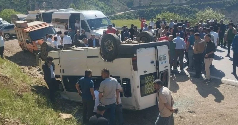 Türkiyədə tələbələri daşıyan mikroavtobus aşdı Xəsarət alanlar var