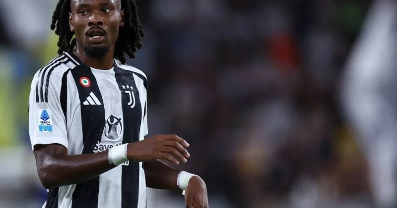 “Yuventus”un futbolçusu mayın oyunçusu seçildi