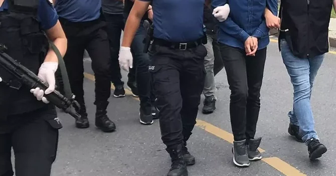 Türkiyə Silahlı Qüvvələrində FETÖ əməliyyatı 56 hərbçi saxlanılıb