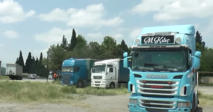 На таможне гниет более 500 тонн ввезенного в Азербайджан картофеля: почему не проводится оформление?