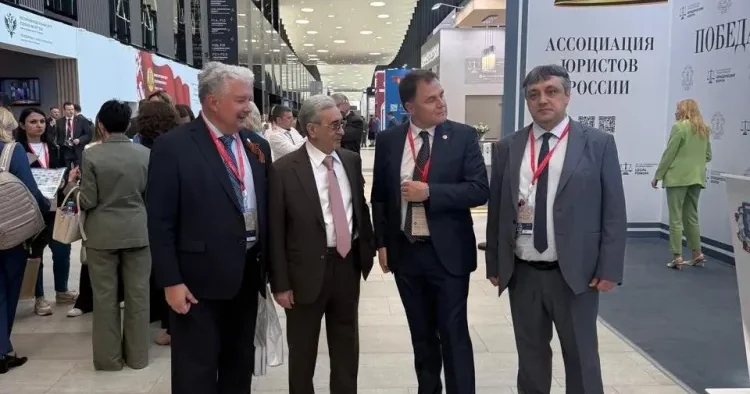 İlham Rəhimov XIII Sankt Peterburq Beynəlxalq Hüquq Forumunda iştirak edib FOTO