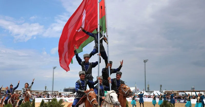 Qarabağ atları İstanbulda alqış topladı FOTO