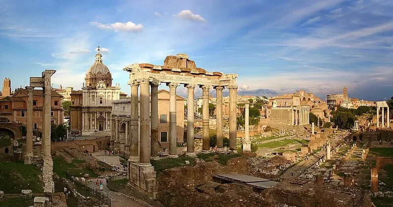 Alman turist Qədim Roma əsəri ilə saxlanıldı