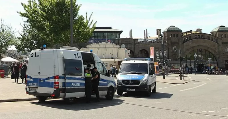 В Германии произошел теракт на вокзале Гамбурга Пострадали 8 человек